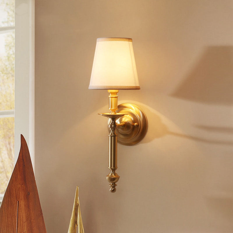 Đèn tường Aurora kiểu dáng sang trọng, tinh tế - kèm bóng LED chuyên dụng.
