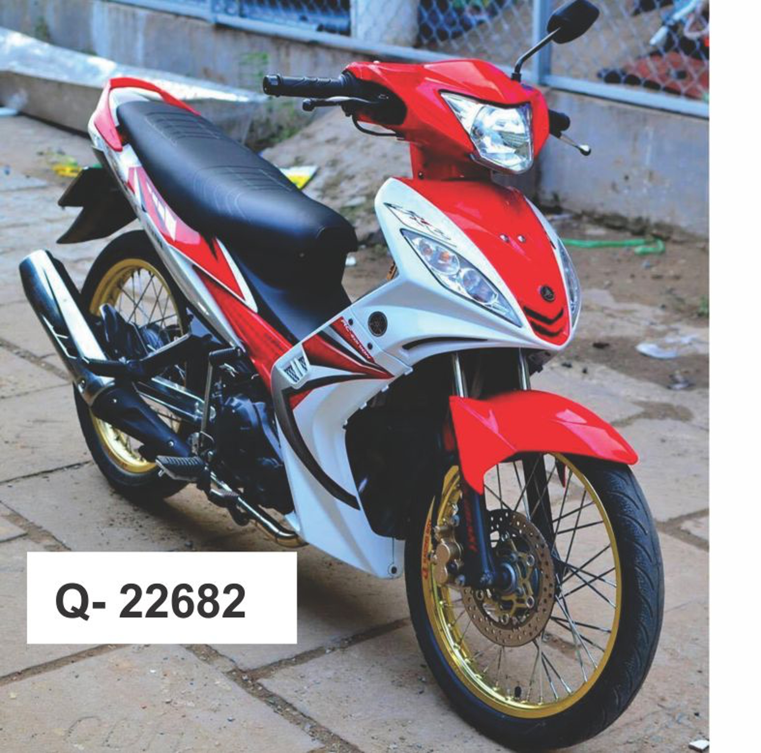 tem xe exciter 2006 trắng đỏ