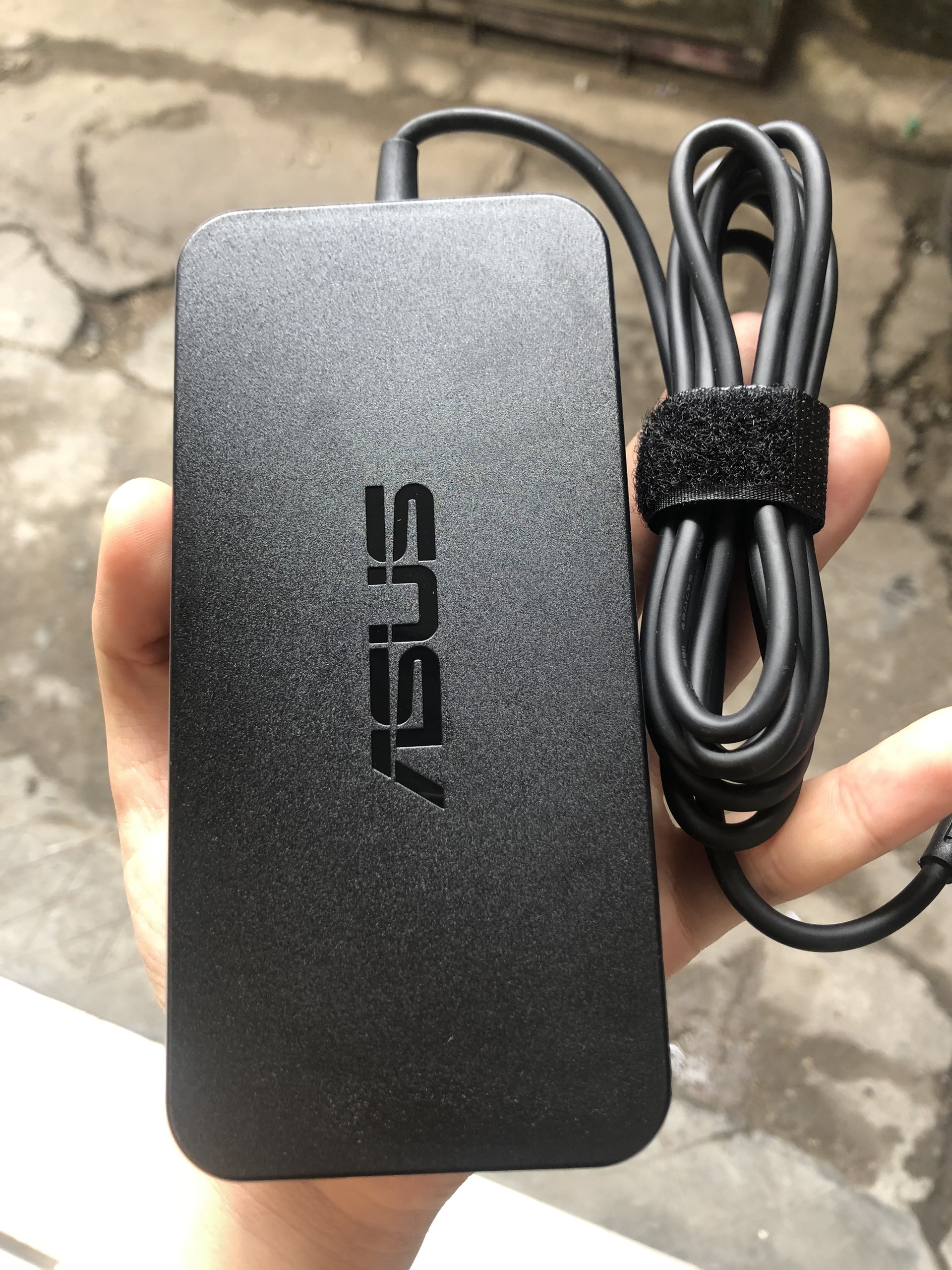 Sạc laptop Asus 19V 6.32A bản gốc