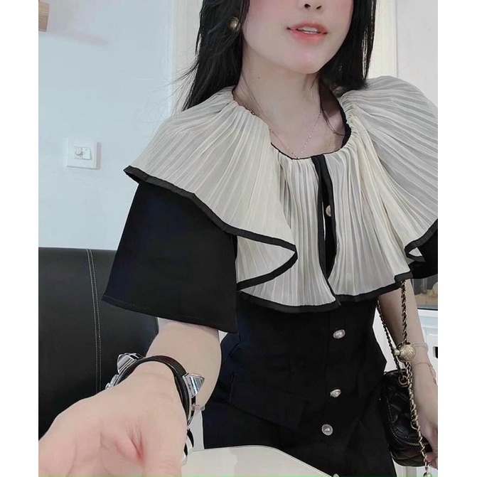Đầm cổ trắng voan bèo kết nút ngọc
