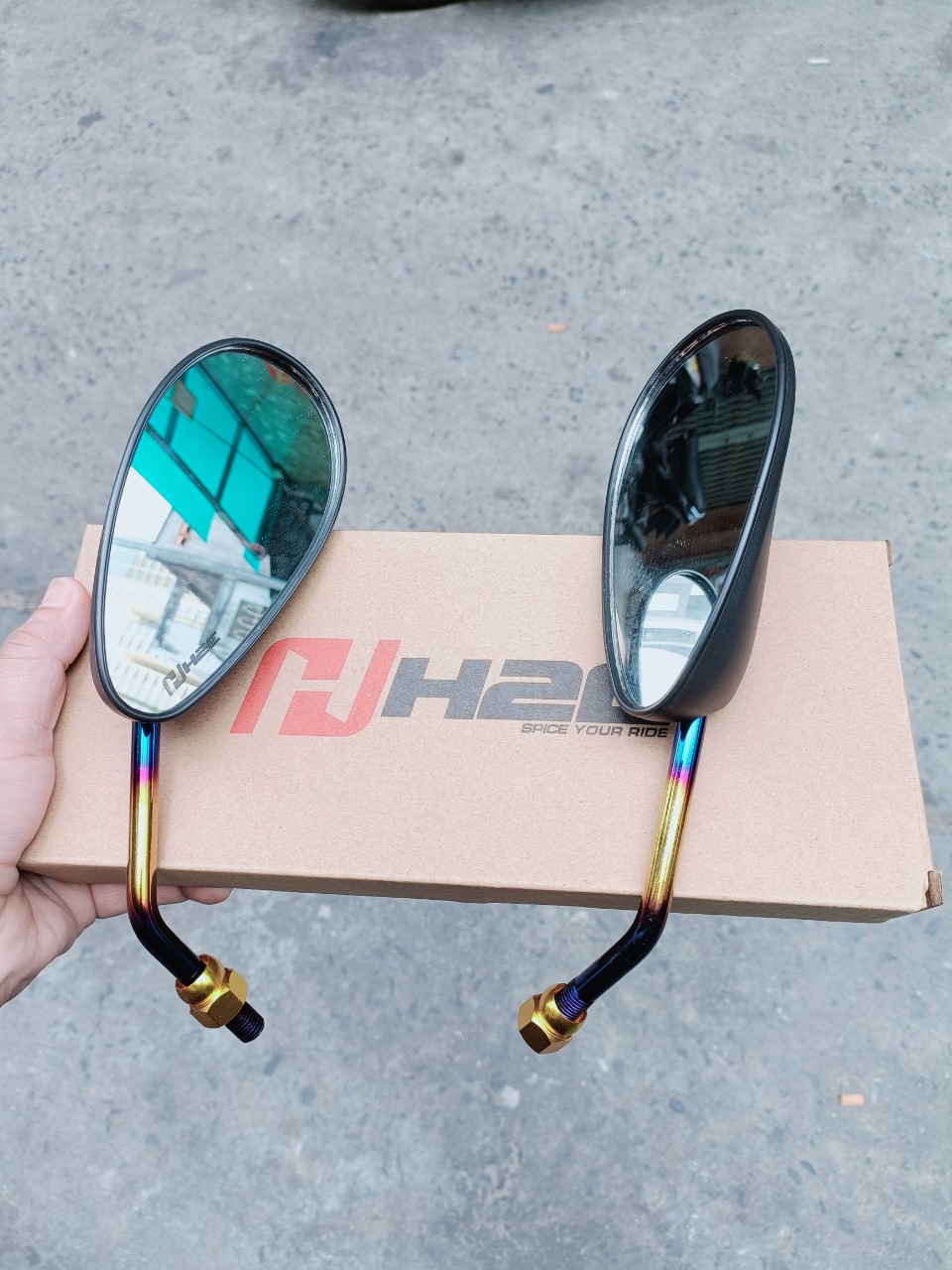 Cặp kiếng H2C SUZUKI chân 10ly răn thuận chân màu