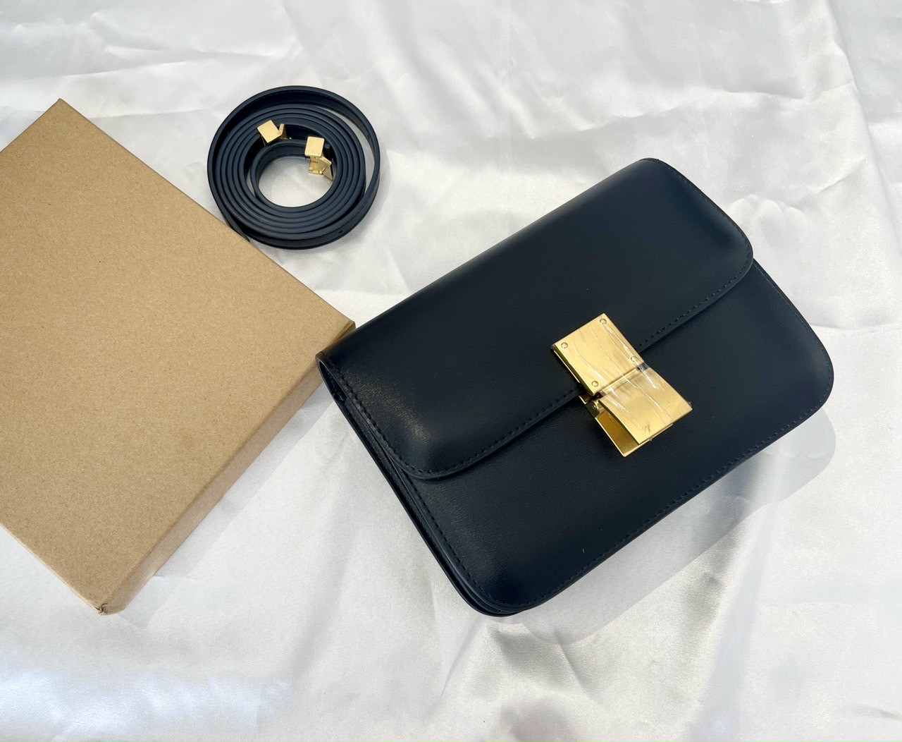Túi xách nữ Pretty Fit Full box tag ( nâu, đen, đỏ, nude)