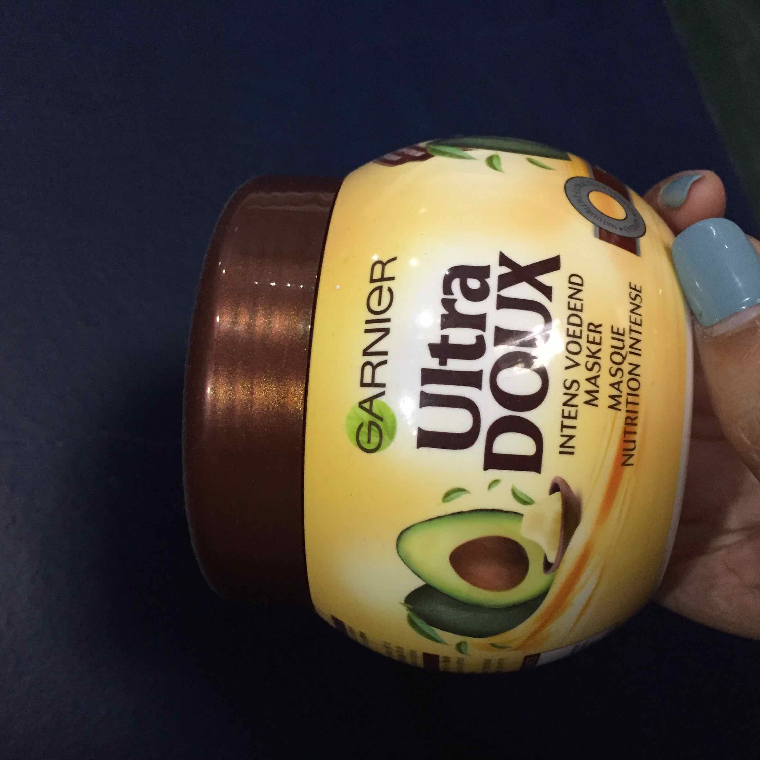 Kem ủ tóc Garnier Ultra Doux quả Bơ