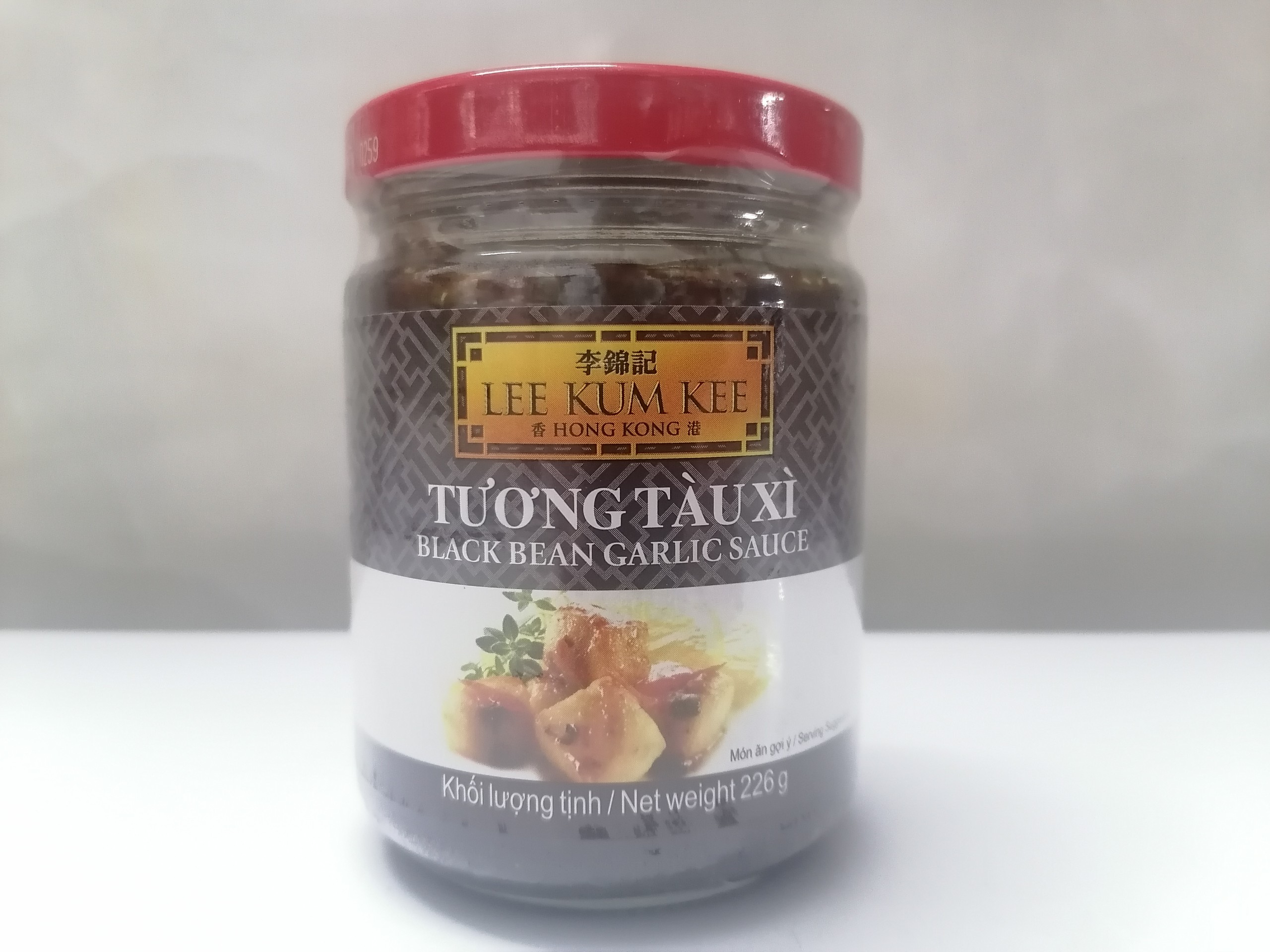 Tương tàu xì lee kum kee black bean garlic sauce