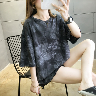 Áo thun nữ form rộng