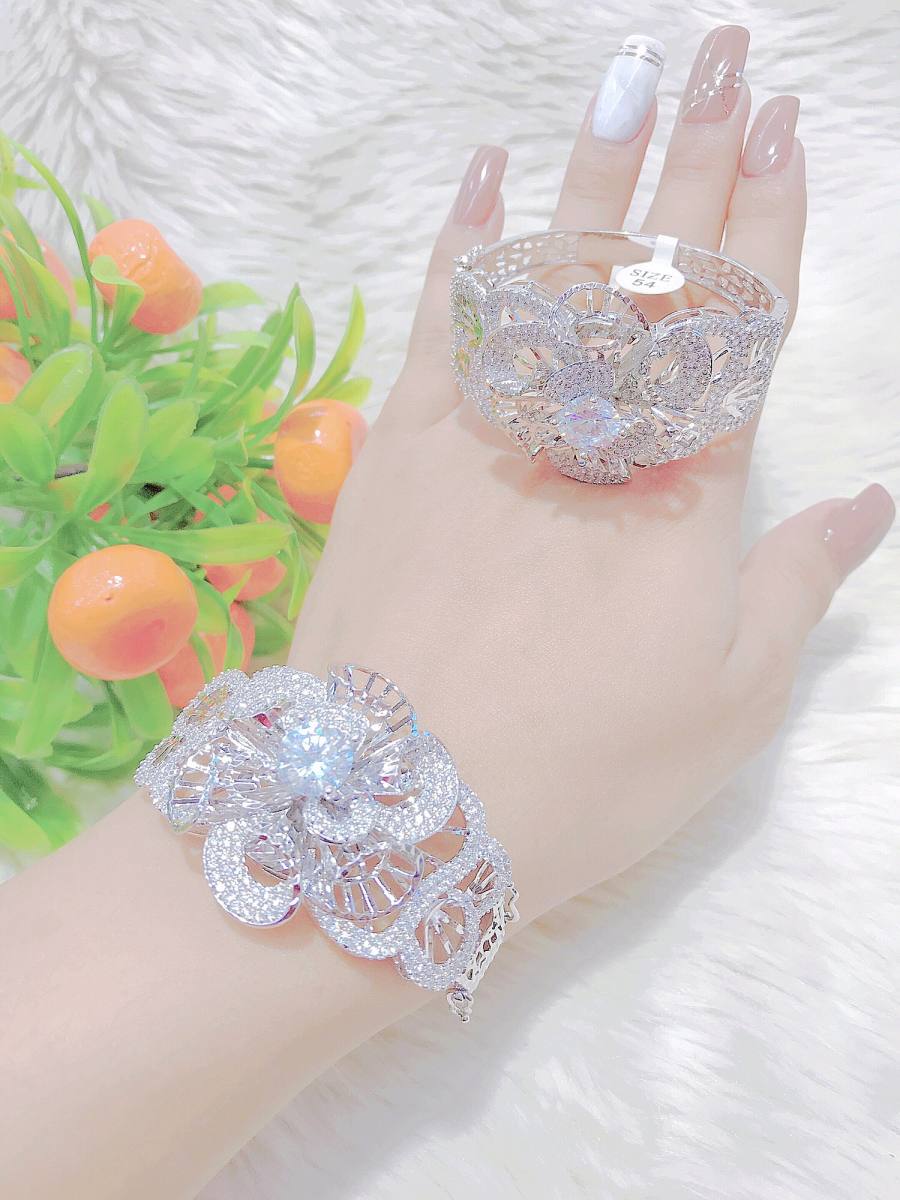 [Hàng mới về] Vòng tay nữ bạch kim cao cấp 165R M02 1510, giống bạch kim thật 99% ,cho độ sáng lấp lánh cao đeo cực sang chảnh, thích hợp đi tiệc, mua làm quà tặng, vong vang 18K, vòng tay nữU.vong155
