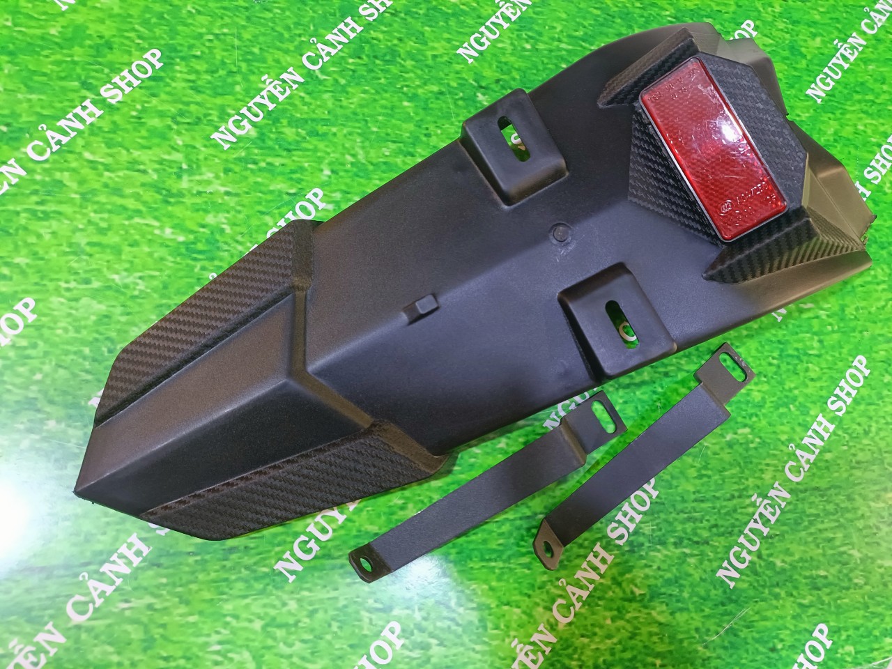Đuôi biển số xe exciter 150 kiểu fz + pát sắt chống rung-dè sau xe máy