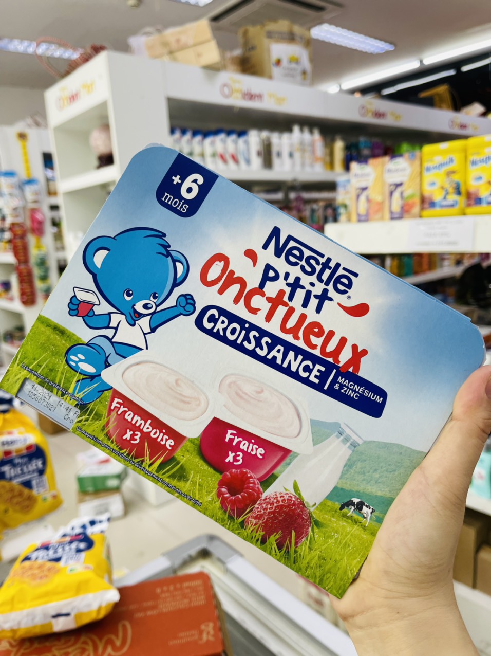 Sữa chua NESTLE mix chuối,đào 6m+ date 10/2021