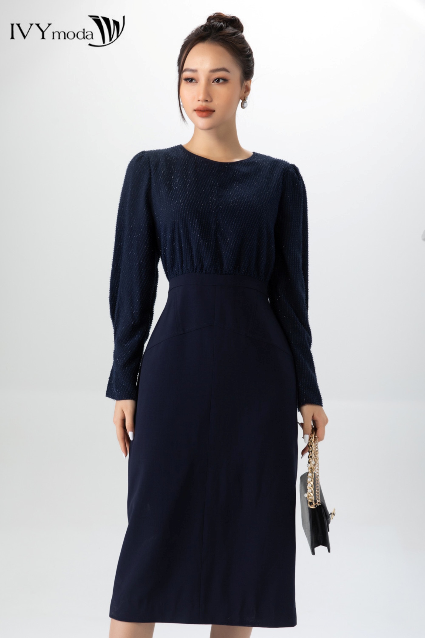 Đầm ôm tay dài cổ tròn IVY moda MS 48M7084