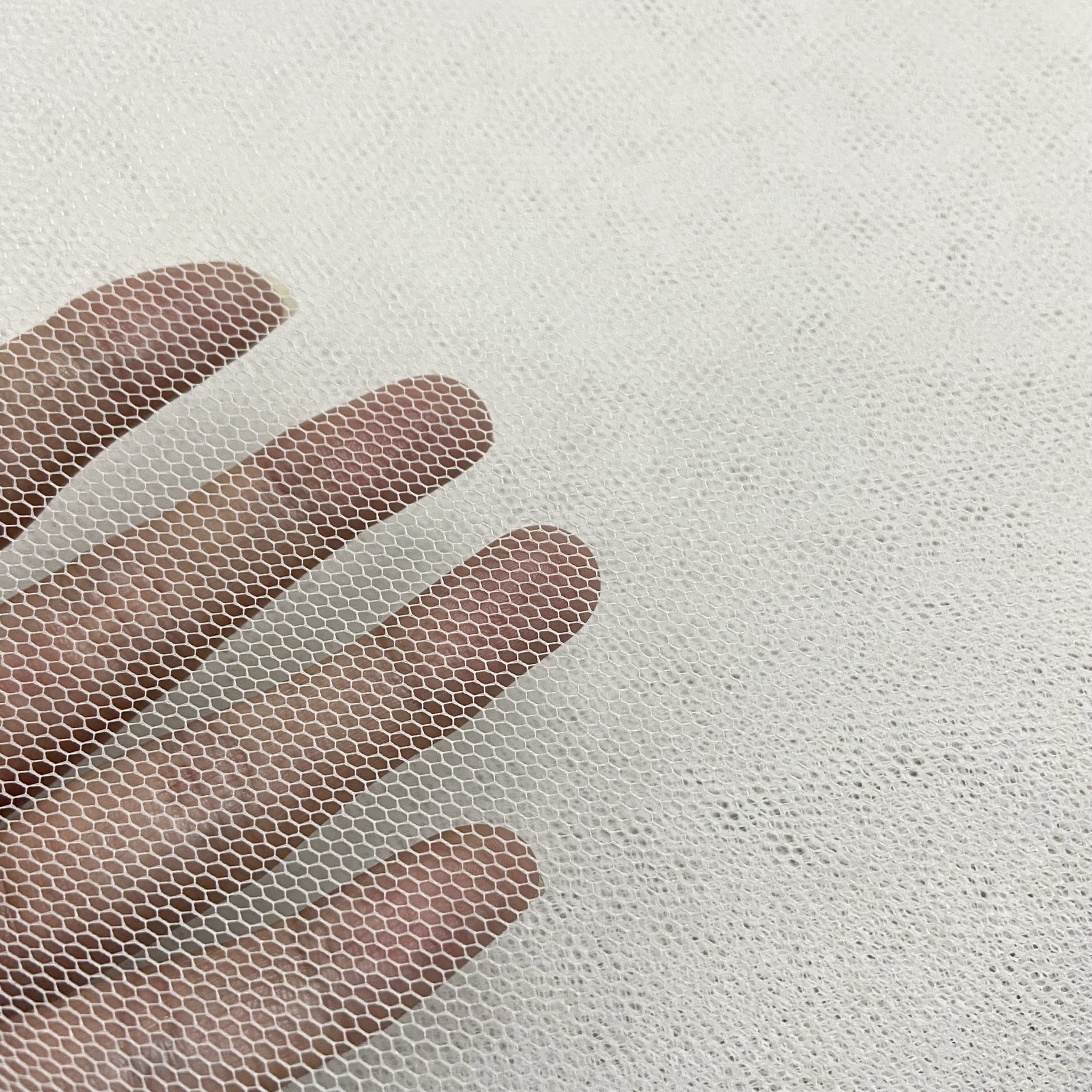 Vải lưới gồng cứng trắng làm phồng váy