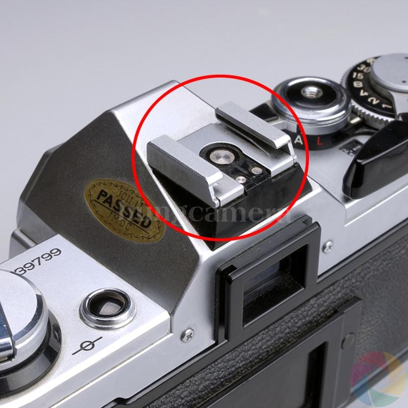Hotshoe hình stick che chân flash máy ảnh