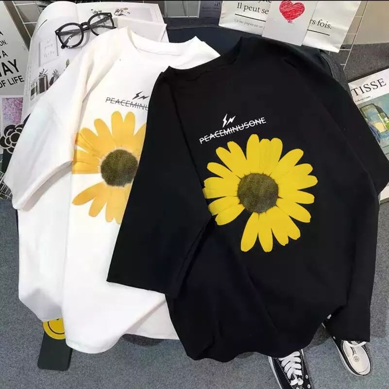 Áo thun nam nữ form rộng hàn Quốc in hình Hoa Cúc Trước Ngực độc đẹp vải dày mịn mát