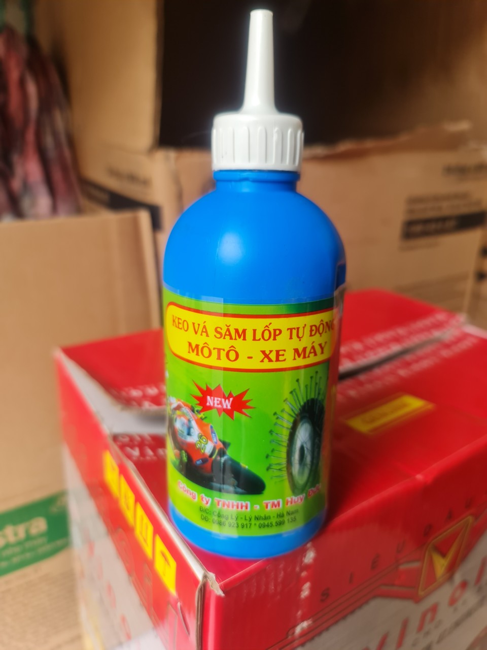 Keo tự vá xăm lốp Xe đạp, Xe máy nhãn hiệu Huy Đức 350ml