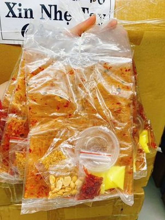 Bánh tráng cuộn dẻo tôm đủ vị 1 bịch