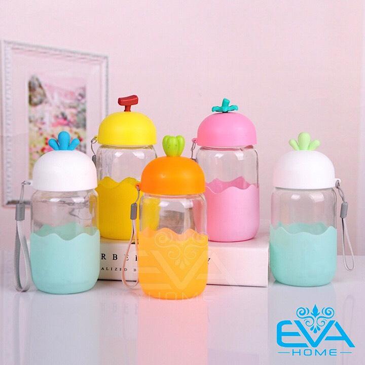 Bình nước thủy tinh nắp củ cải thân bọc silicone 300ml