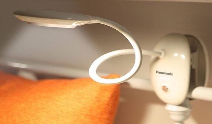 Đèn để bàn LED Panasonic HH-LT023219