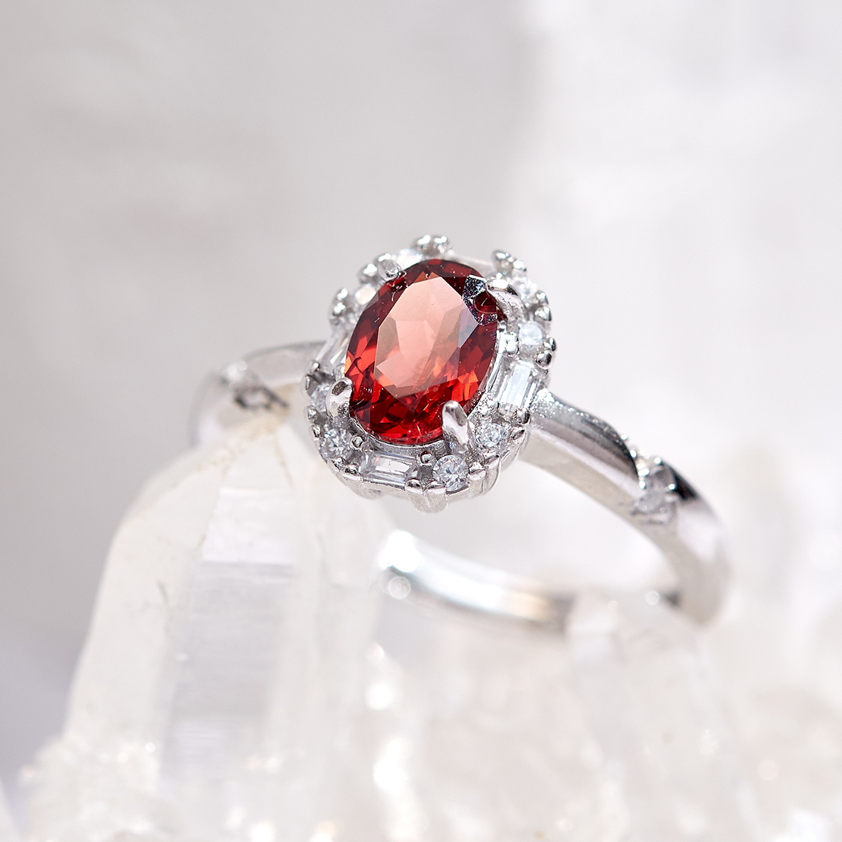 Nhẫn Nữ Đá Garnet Thiên Nhiên Bạc 925