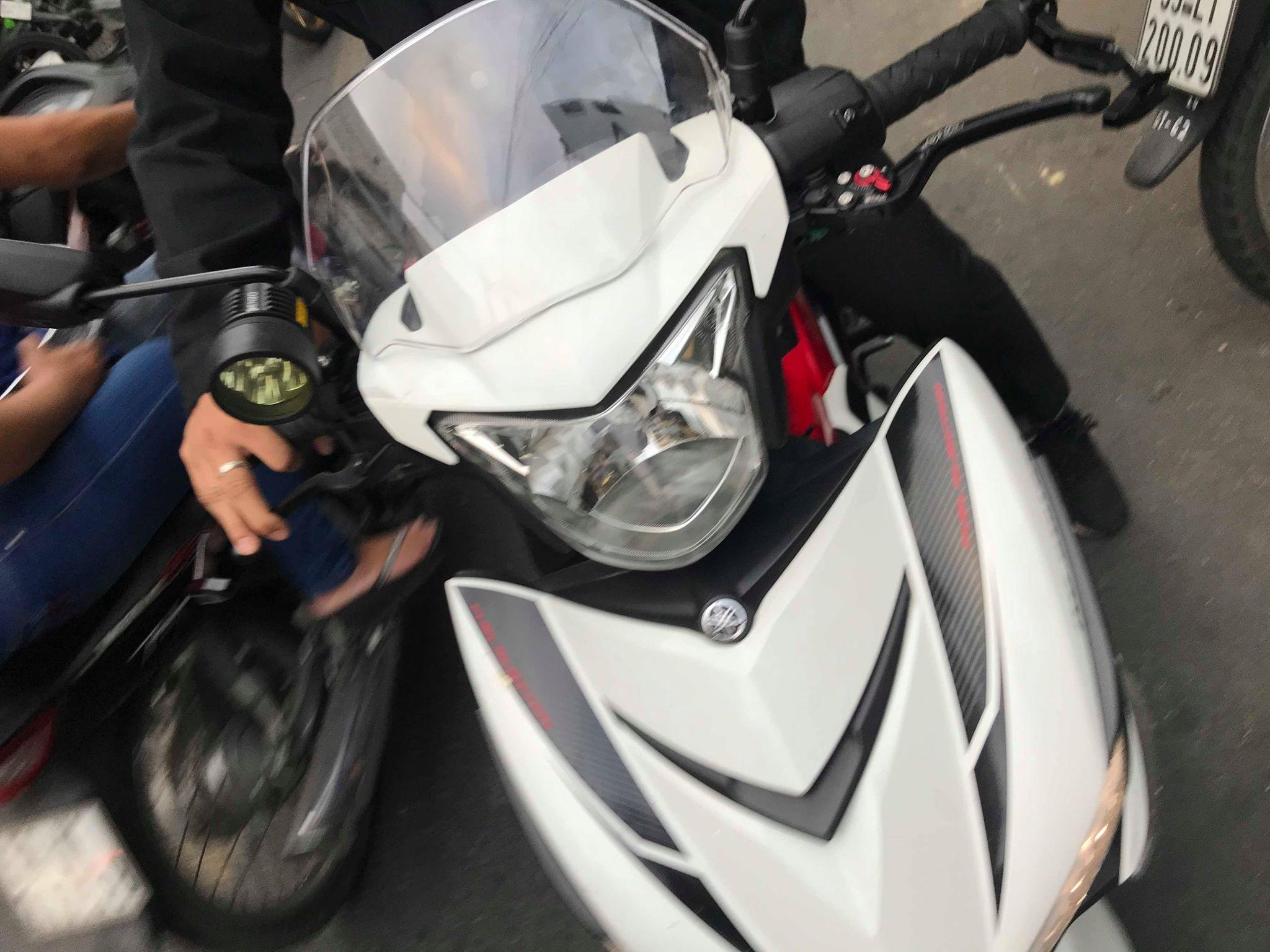 Chắn gió kiểu Sh cho ex150,vario