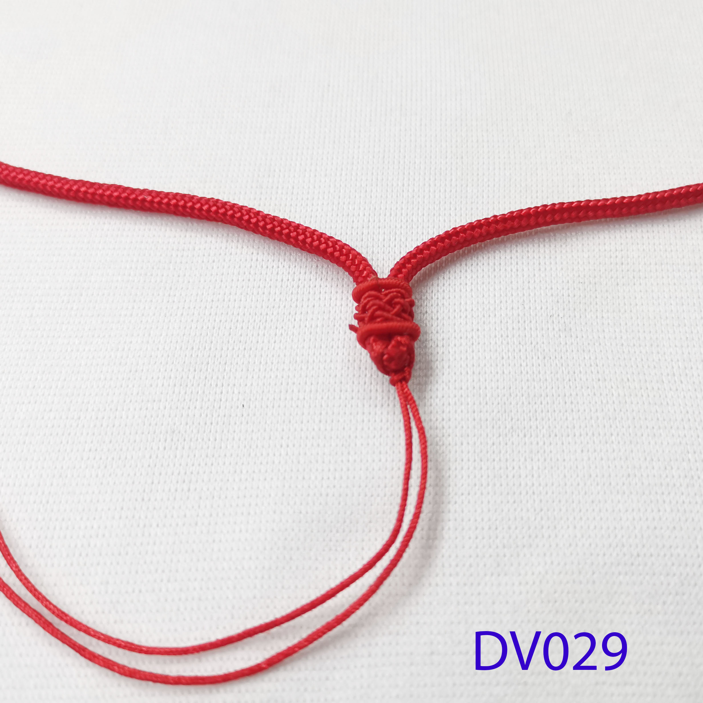 Dây chuyền vải đỏ dv029