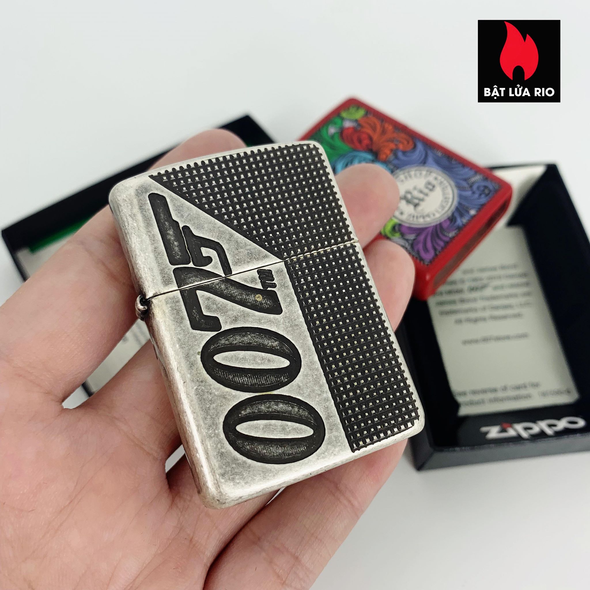 Bật lửa Zippo 49033 – Zippo Armor® James Bond 007 Antique Silver Plate