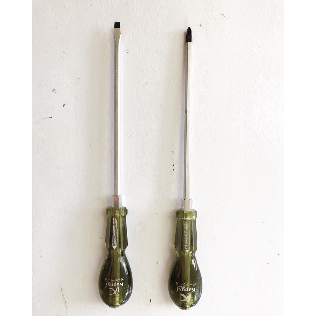 Tô vít đóng thân 6mm và 8mm nhọn (+ ) và dẹt (-) cán trong siêu bền (1 cái)