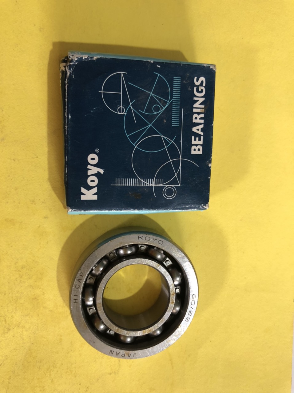 Bi 60/22 koyo cho xe ô tô