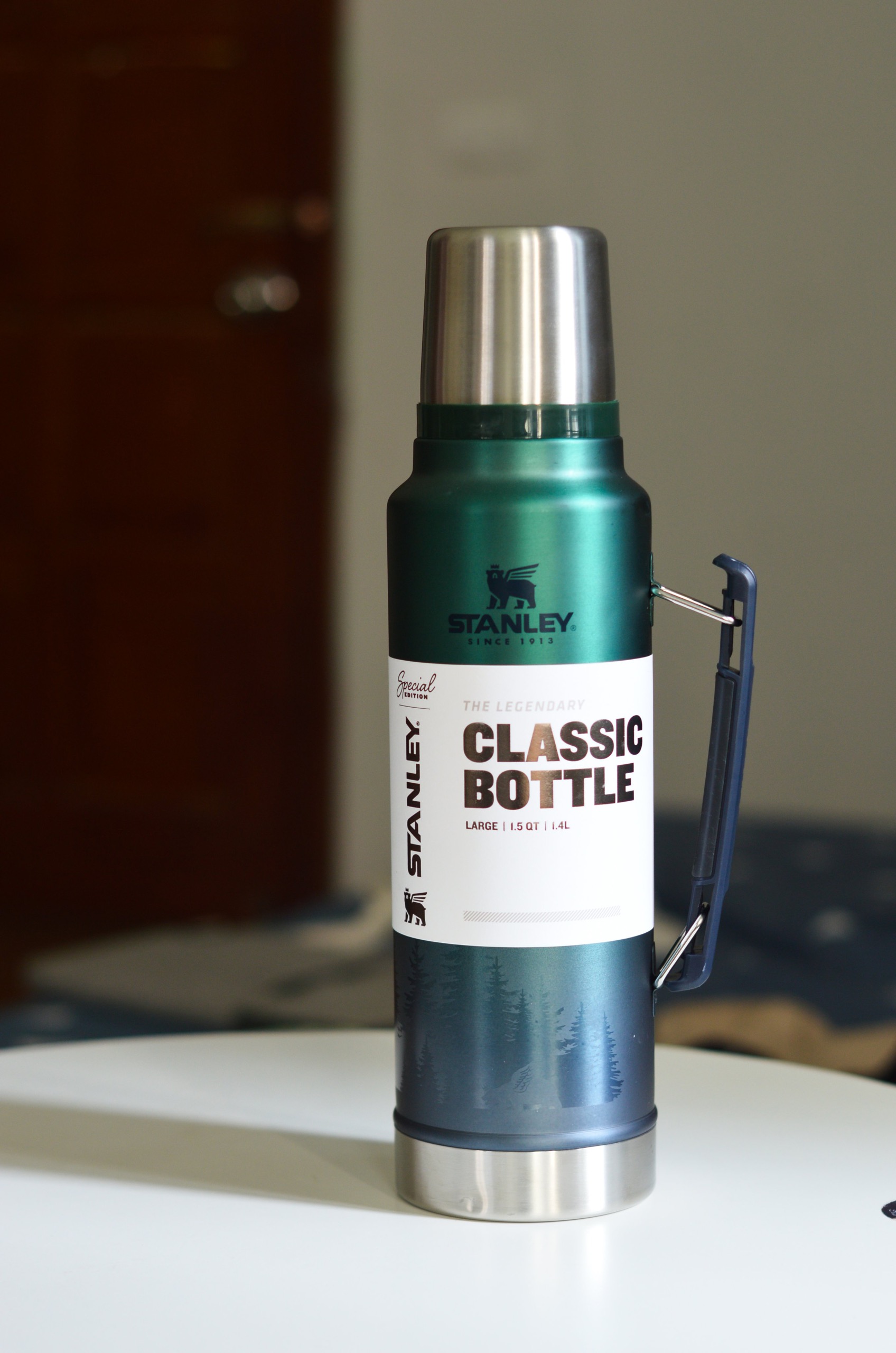 Bình giữ nhiệt STANLEY CLASSIC LEGENDARY BOTTLE 1.5 QT (1,4L) (Limited Edition - NORTHERN LIGHTS)
