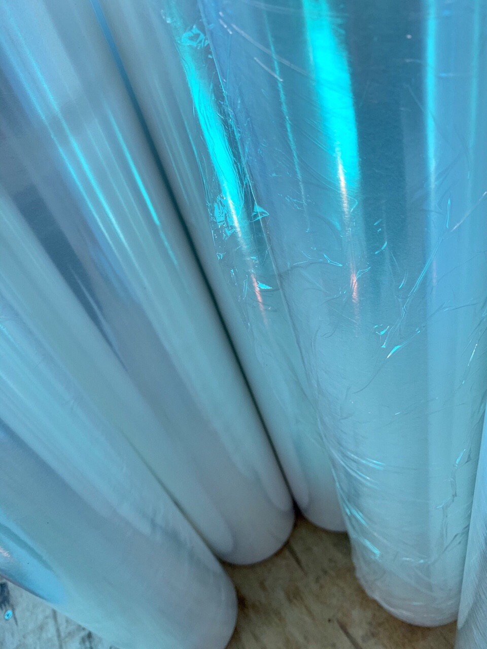 Màng PE bọc pallet , bọc hàng hóa ( độ dày 19mic ) nặng 3kg