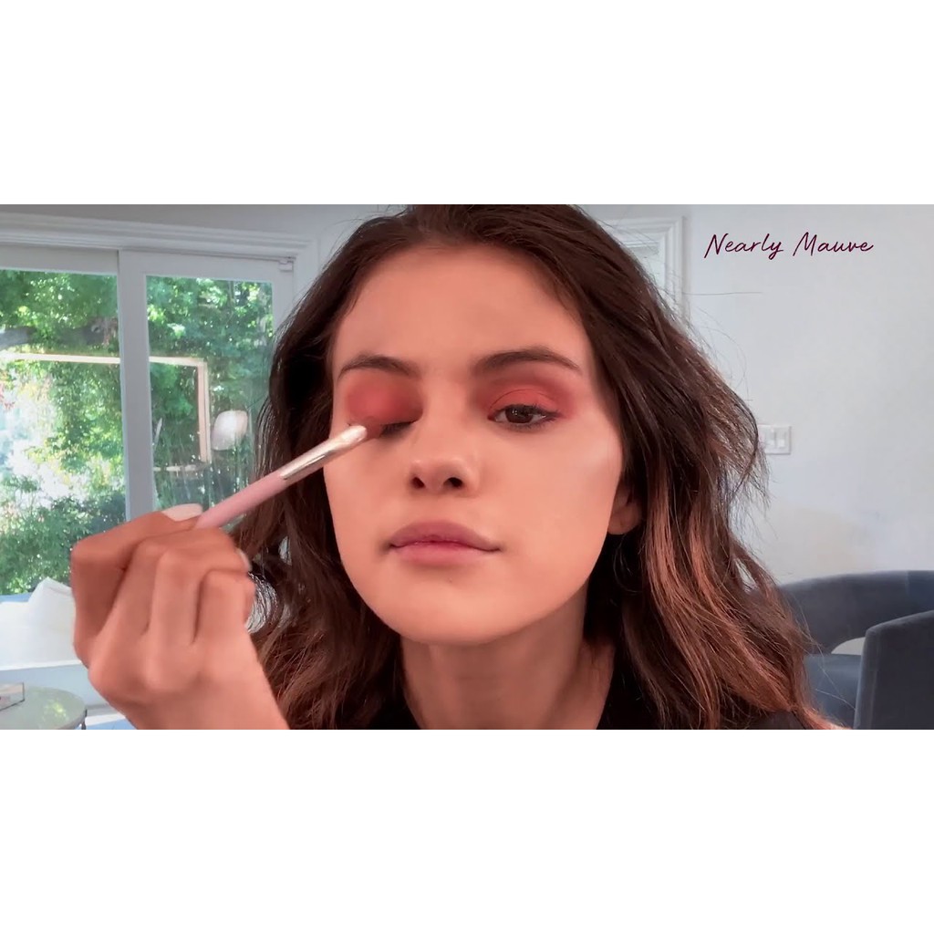 Rare Beauty Phấn Mắt Dạng Lỏng Stay Vulnerable Liquid Eyeshadow (Nội Địa Us)