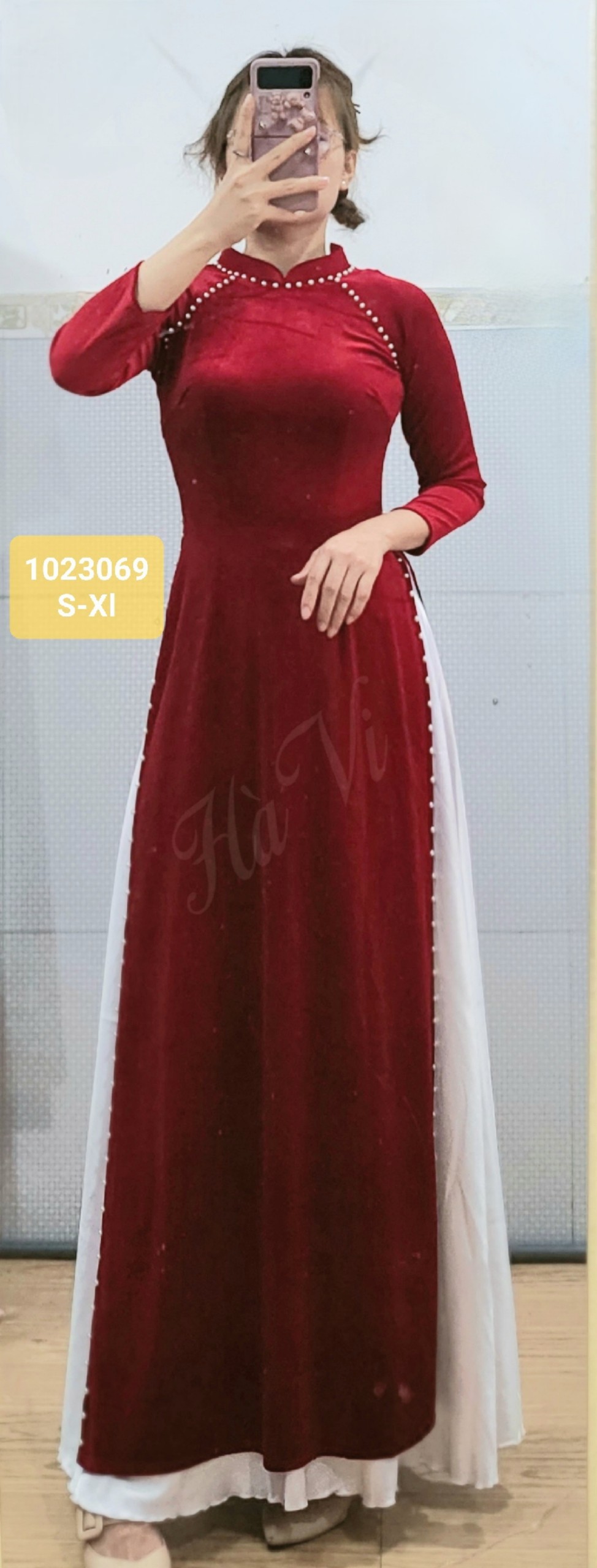 Áo dâu chất nhung và lụa đính ngọc (áo)