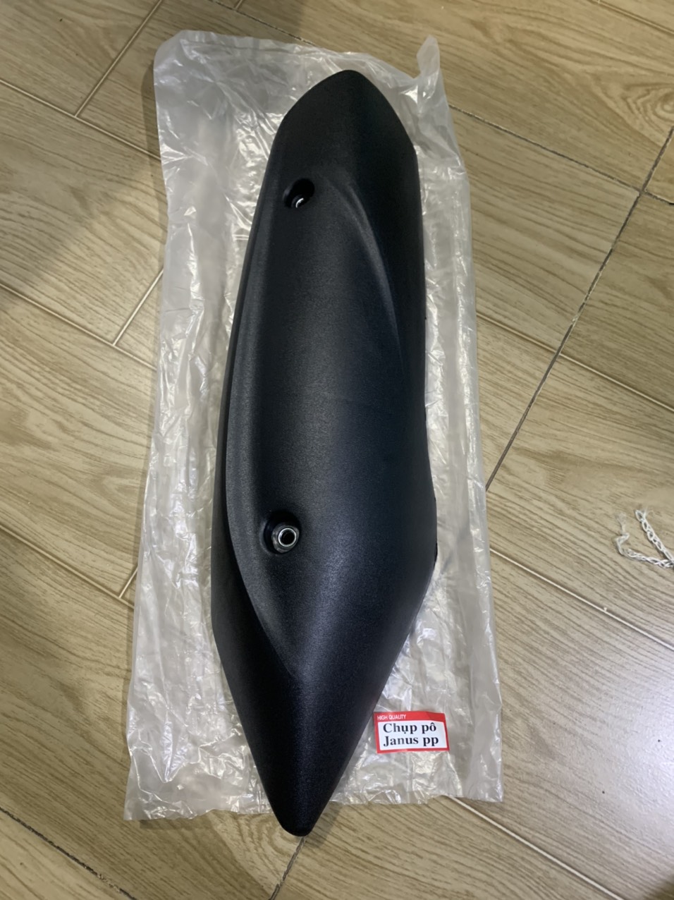 Ốp pô xe Janus giả zin