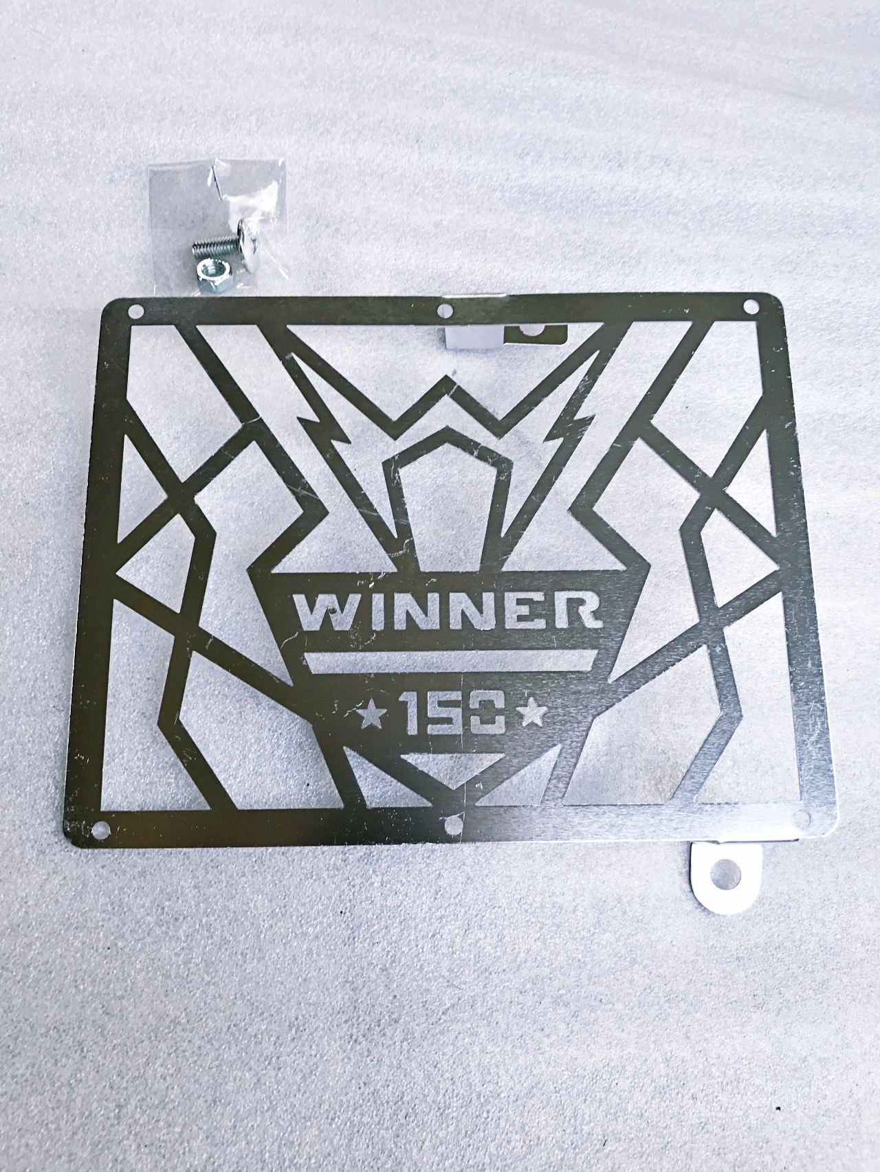 KÉT NƯỚC WINNER X- WINNER NHÔM ĐỦ MÀU HÀNG CNC SẮC SẢO, THIẾT KẾ ĐƠN GIẢN CÔNG DỤNG THỰC TẾ, DỄ LẮP RÁP, CÓ ỐC ĐI KÈM