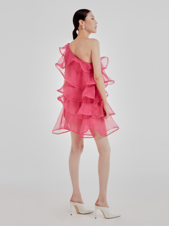 COCO SIN - Đầm Hồng Ruffle Lệch Vai Đi Tiệc Sang Chảnh