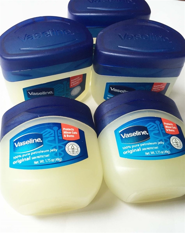 Kem Chống Nẻ Vaseline 49g USA (Sáp Dưỡng Ẩm)