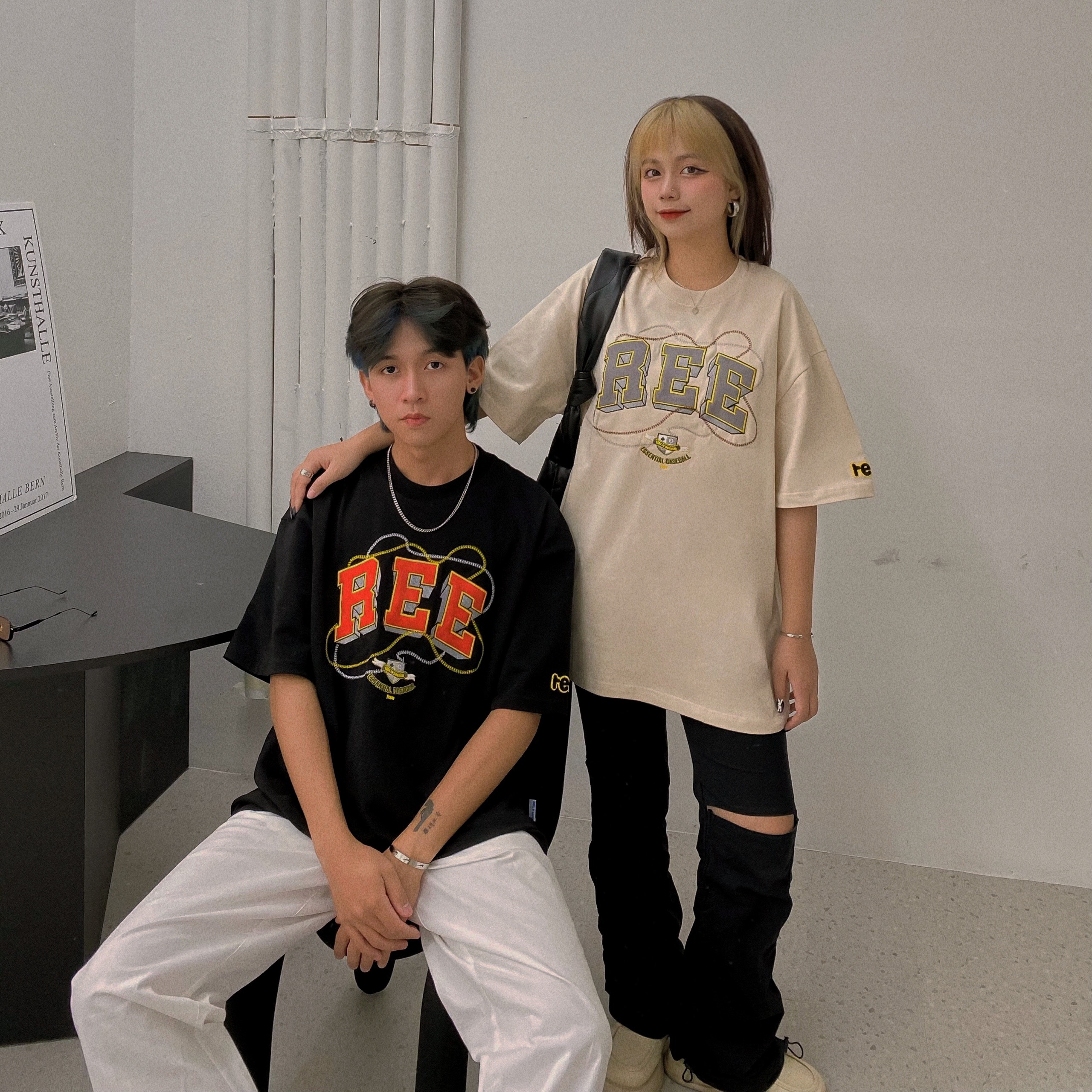 LOCAL BRAND REE - ÁO THUN EMBROIDERED BASIC MÀU ĐEN - THÊU DA