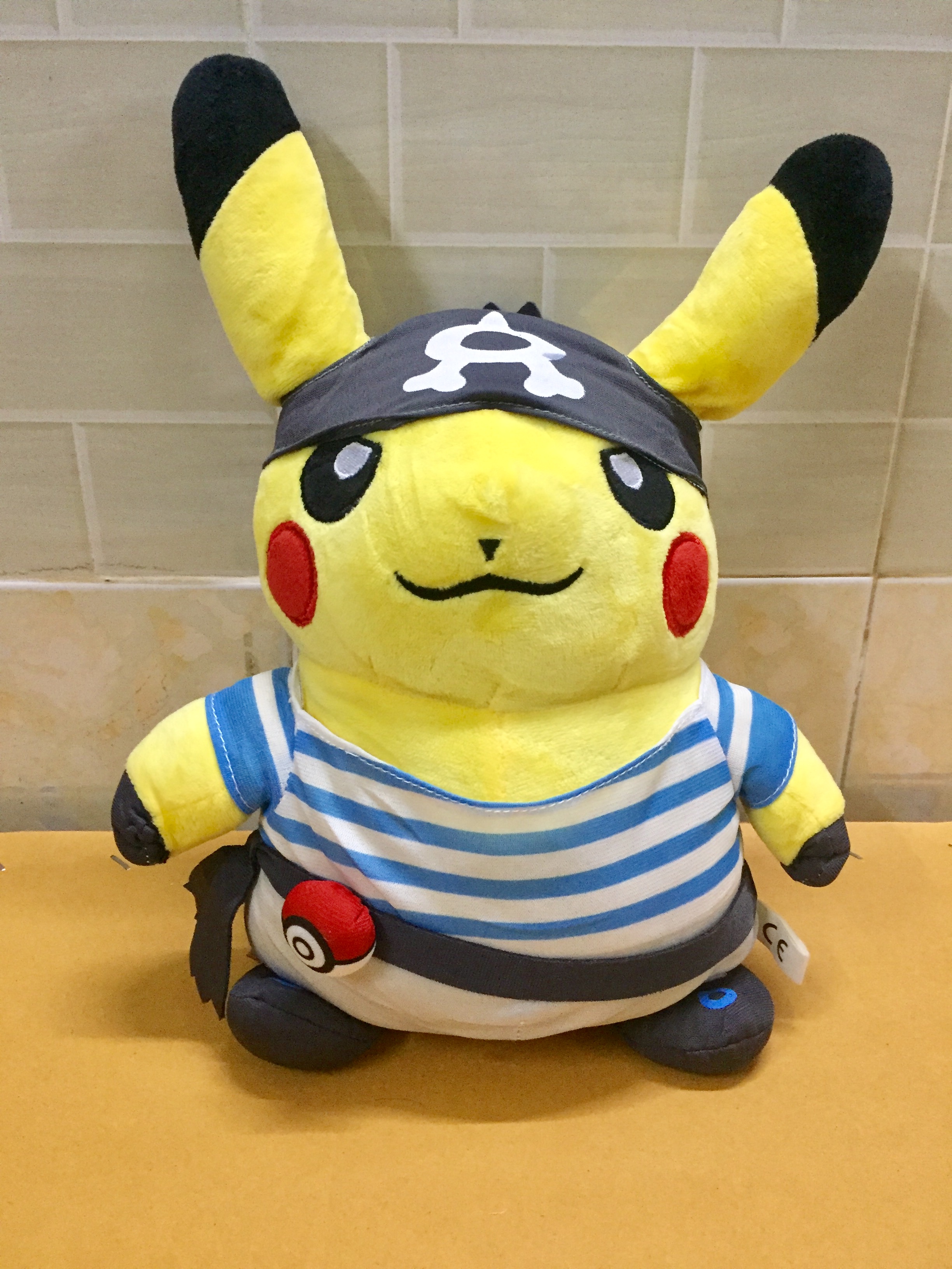 Gấu bông pikachu cosplay