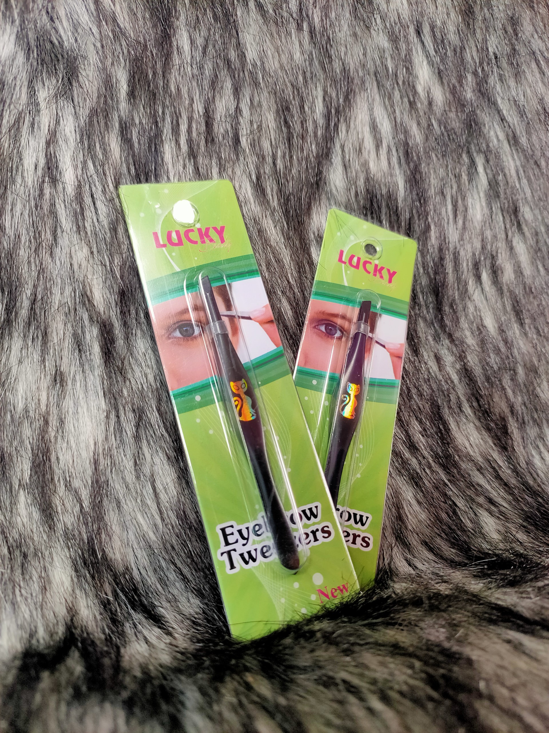 Nhíp mèo Lucky