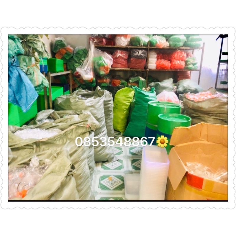 CÓNG ĐỰNG THỨC ĂN CHO CHIM