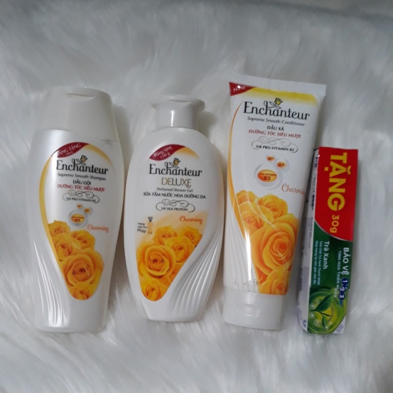 Combo 4 món cho nữ: Tắm enchenter 150g, gội enchenter 150g, xả enchenter 170g, KDR 30g