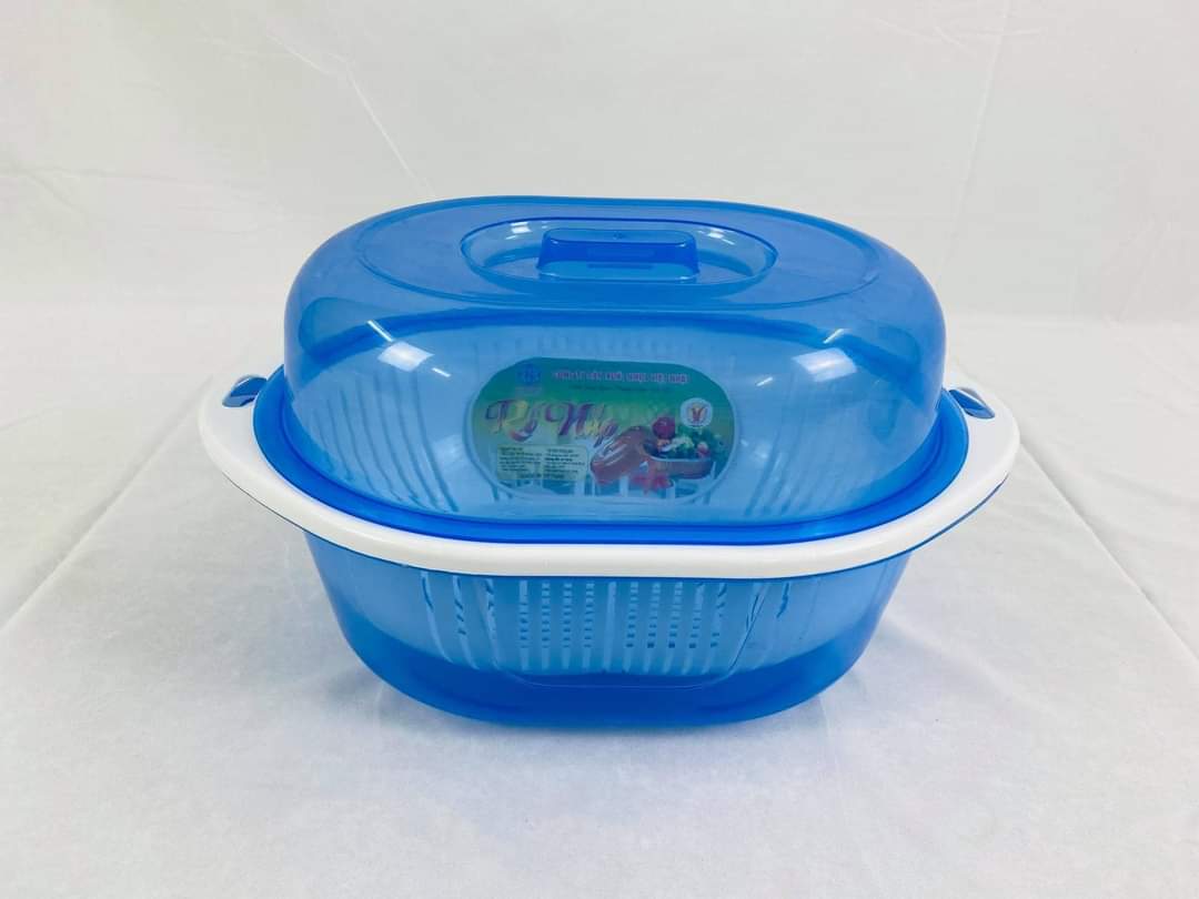 Rổ nắp tròn Việt Nhật- Rổ 2 lớp có nắp đậy trong suốt sạch sẽ. Rổ to 30 x 30 x 17 (cm). Rổ trung 27 x 27 x 14 (cm)