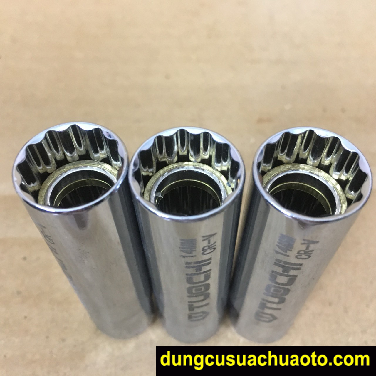 Khẩu mở bugi 14 + 16 mm có nam châm từ tính