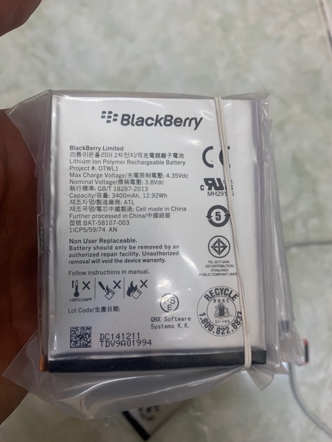 [HCM]Pin Blackberry Passport Hàng Zin Máy