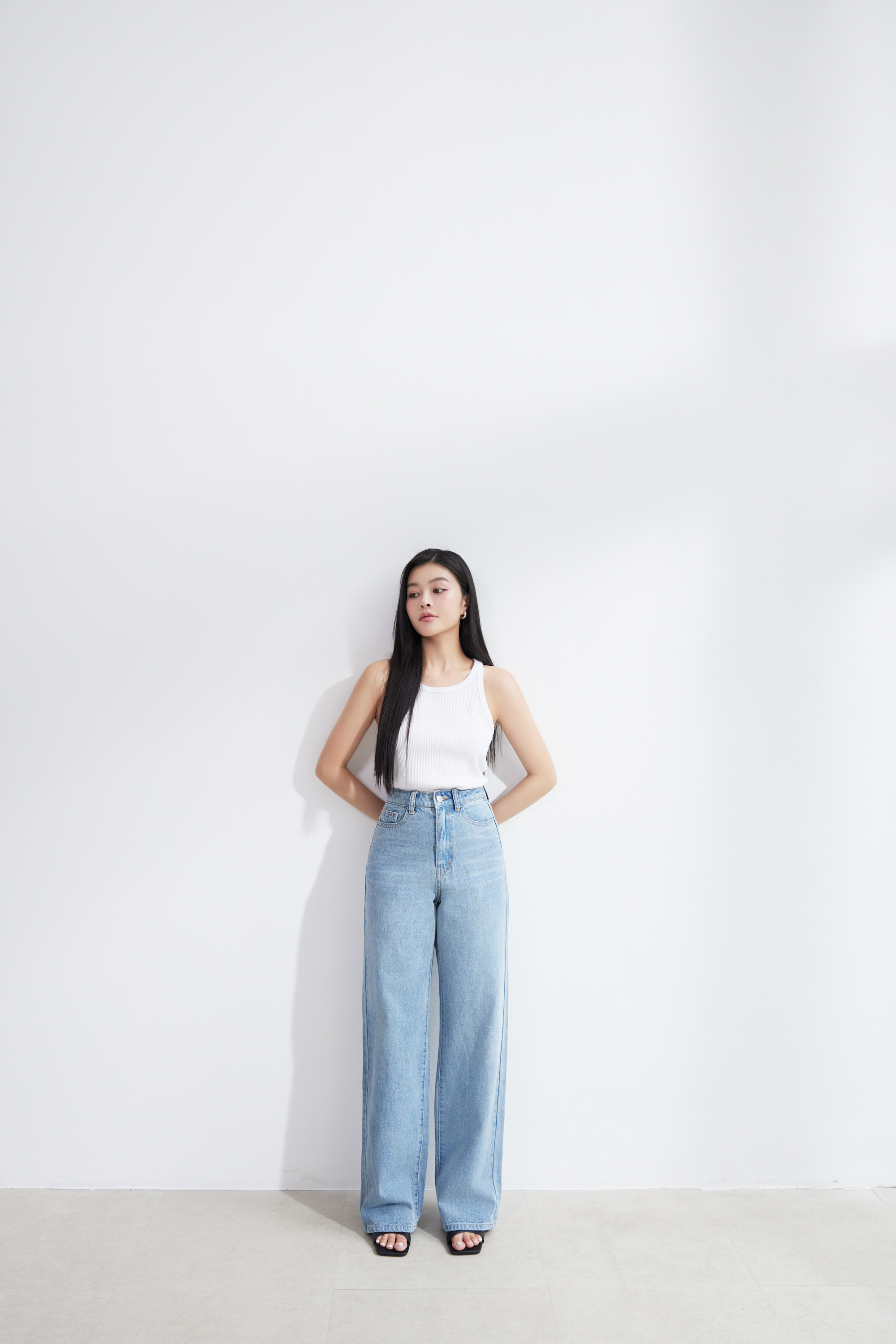 AOEM STUDIOS - THE LADY JEANS - QUẦN JEANS DÁNG DÀI "HACK CHÂN"