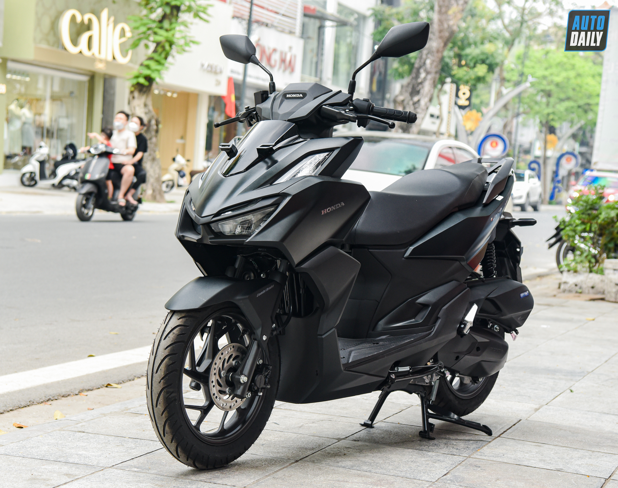 Thảm để chân cao su xe VARIO 160 đời 2022 ( Có 4 màu cho khách chọn. A/E chọn màu trên đơn hàng)