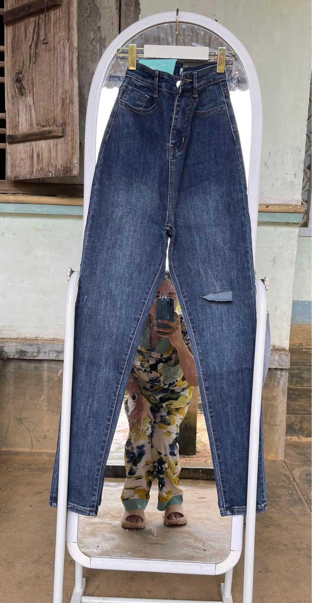 Jeans dài lưng cao co giãn rách L