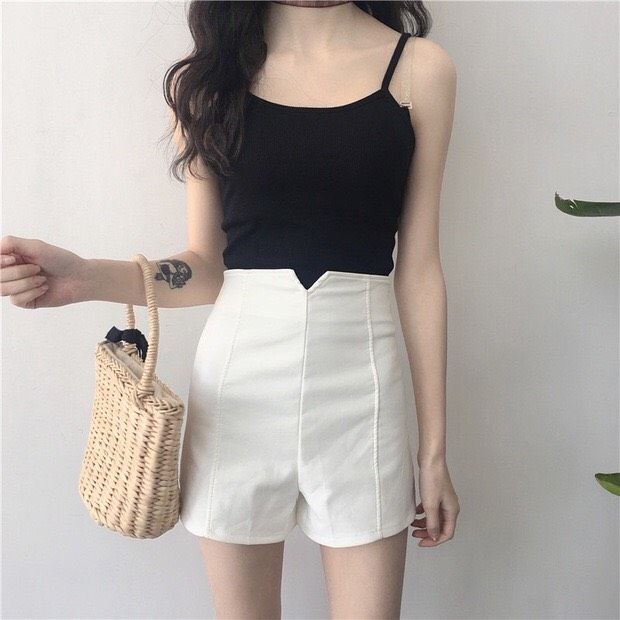 quần short kaki lưng cao khoét chữ v