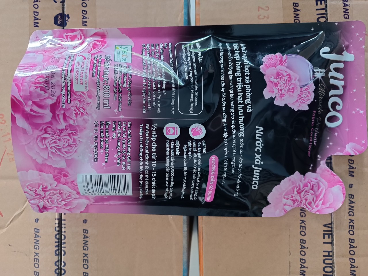 Nước xà Junco Túi 800ml Vàng - Nồng nàn