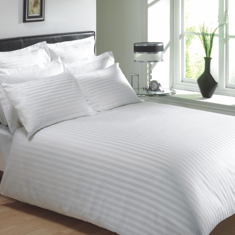 [HCM]Bộ Drap Cotton Khách sạn trắng sọc 3 phân 2.2mx2m