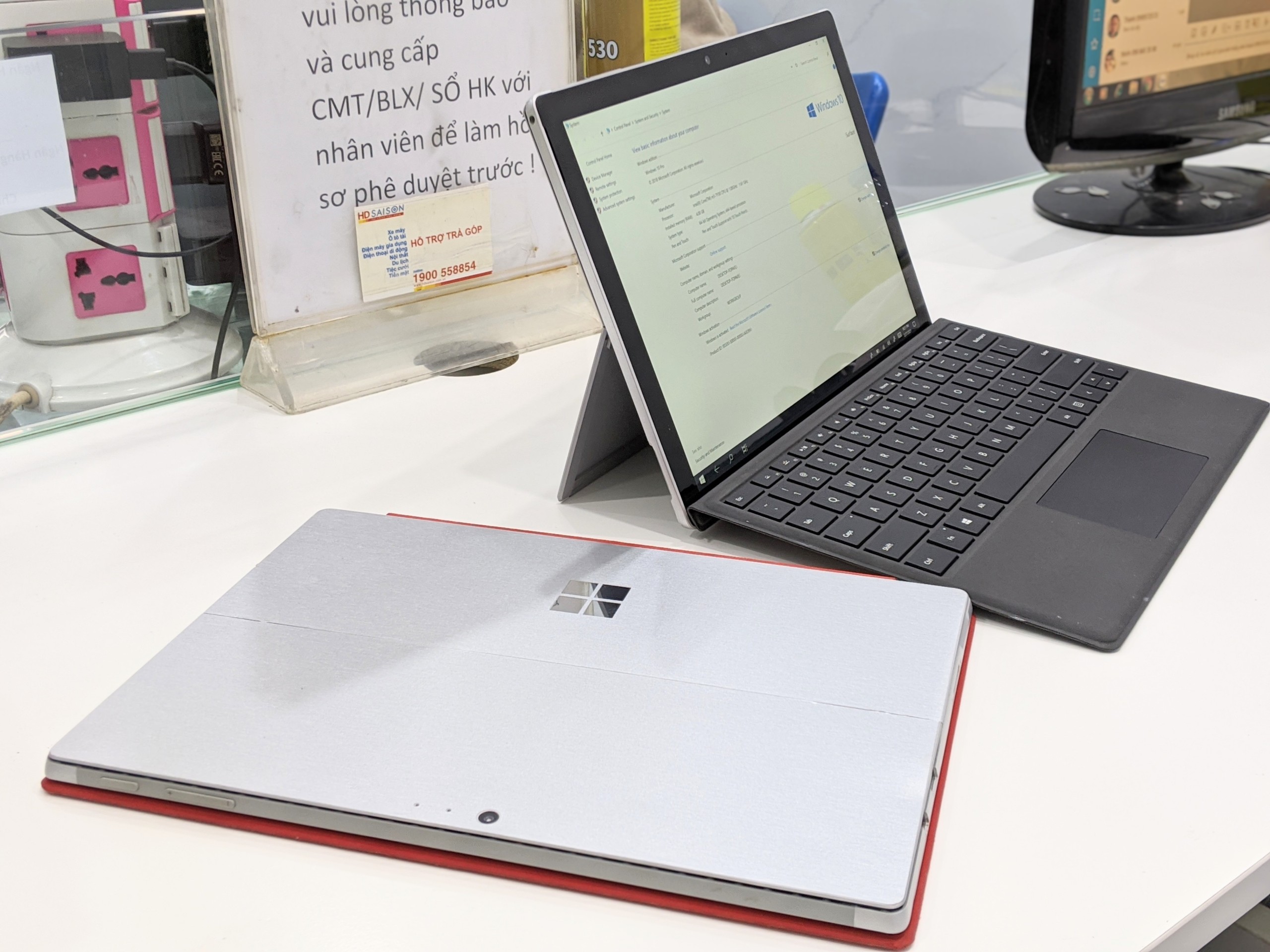 Máy tính bảng Microsoft Surface Pro 5 Nhập Khẩu Mỹ ( Surface Pro 2017 ) Win 10 Pro Kèm phím sạc chính hãng ,Core M3 4GB ram SSD 128GB màn hình 3K Tại Playmobile