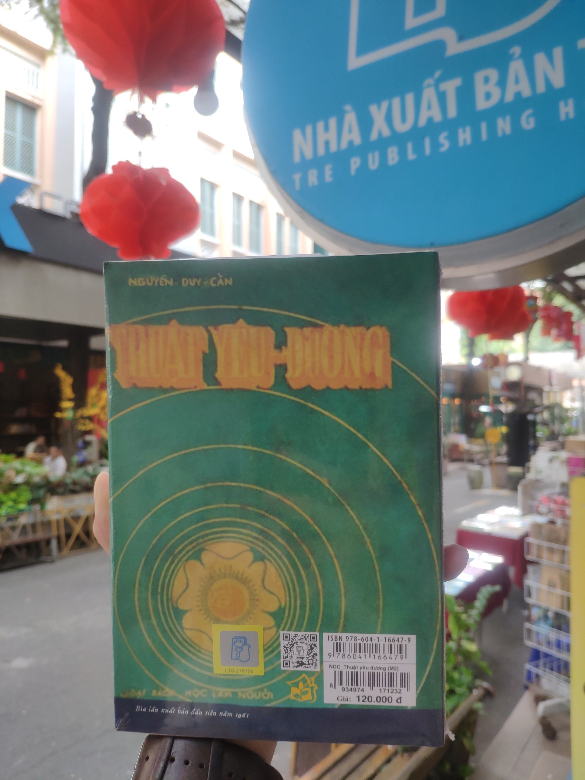 Sách NXB Trẻ - THUẬT YÊU ĐƯƠNG (Thu Giang Nguyễn Duy Cần)